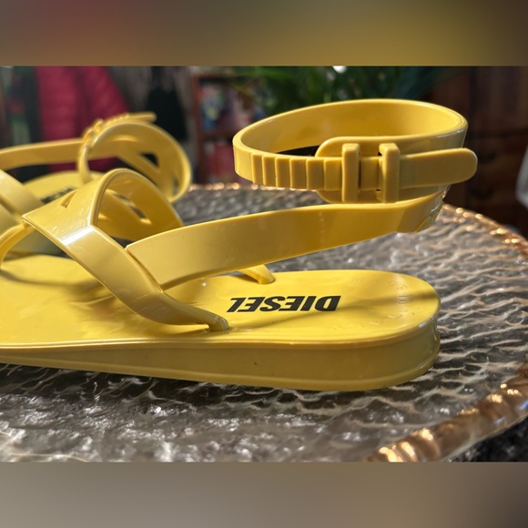 DIESEL Ankle Jelly Sandals Made in Italy • Vibrant Yellow Green • NIB Size 7.5 - Picture 10 of 14